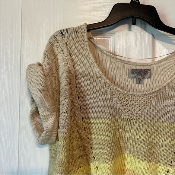 Ecoté yellow and beige off shoulder oversized sweater - Picture 9 of 10